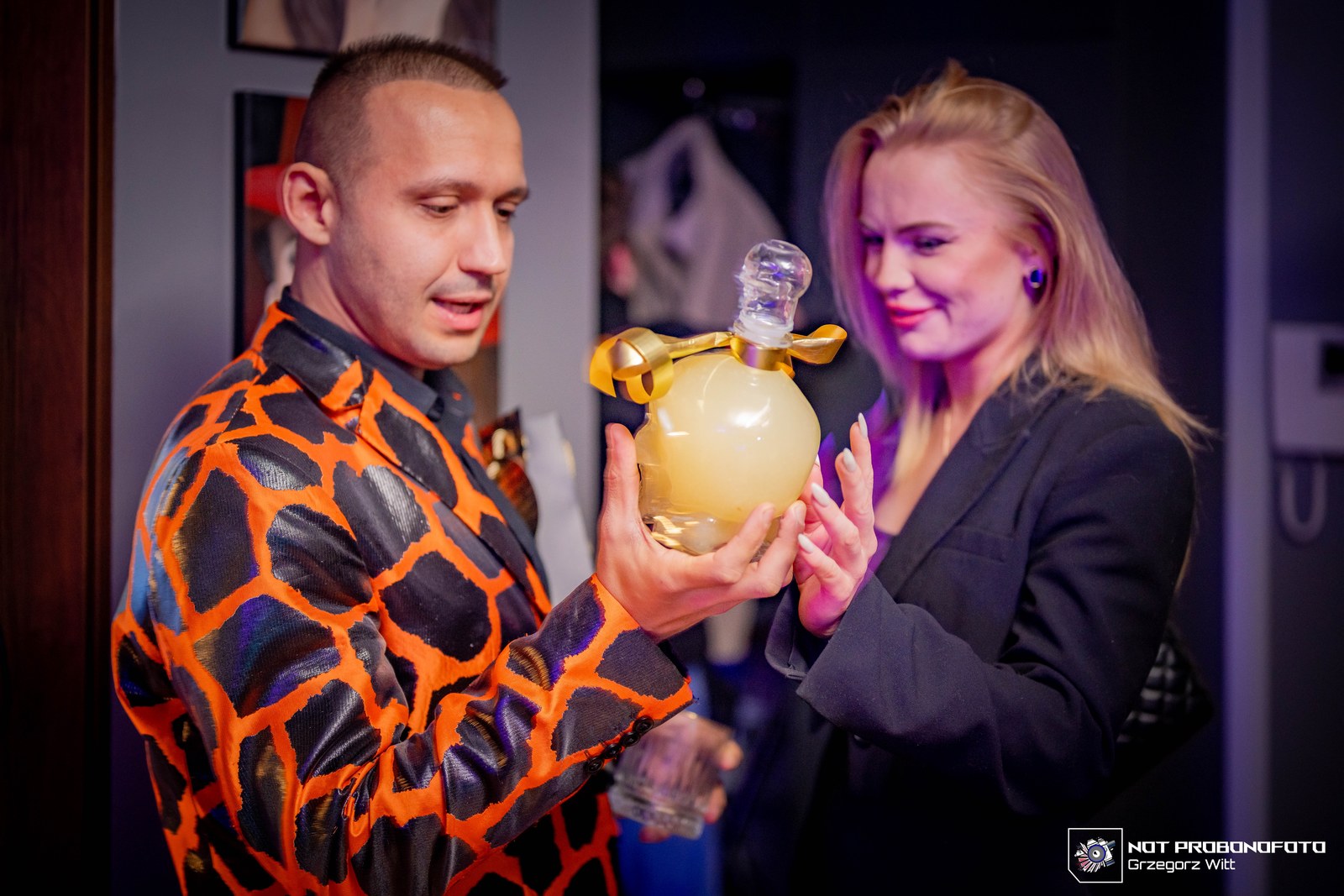 Sekretny Wieczór w Secret Art Gallery: goście, sztuka, rozmowy